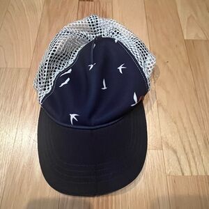 Oiselle Runner Trucker Hat